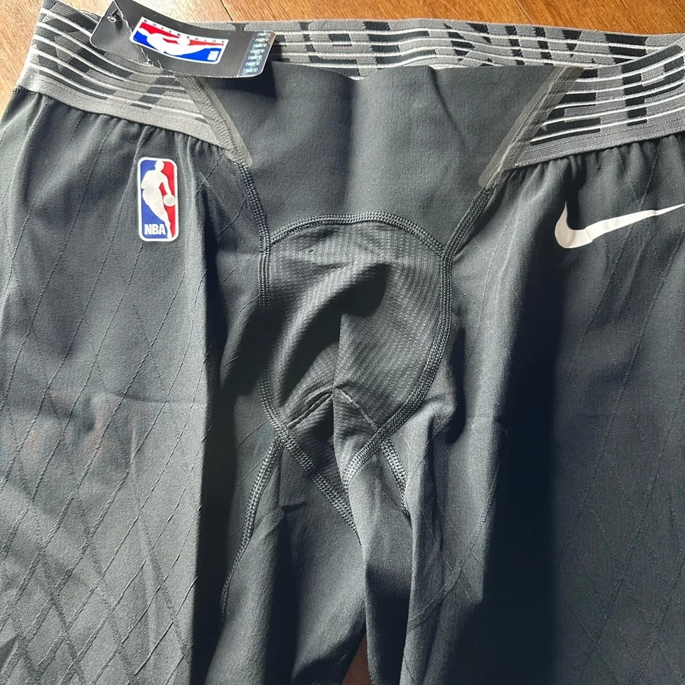 Nike Men’s Black Athletic Leggings - Picture 3 of 5